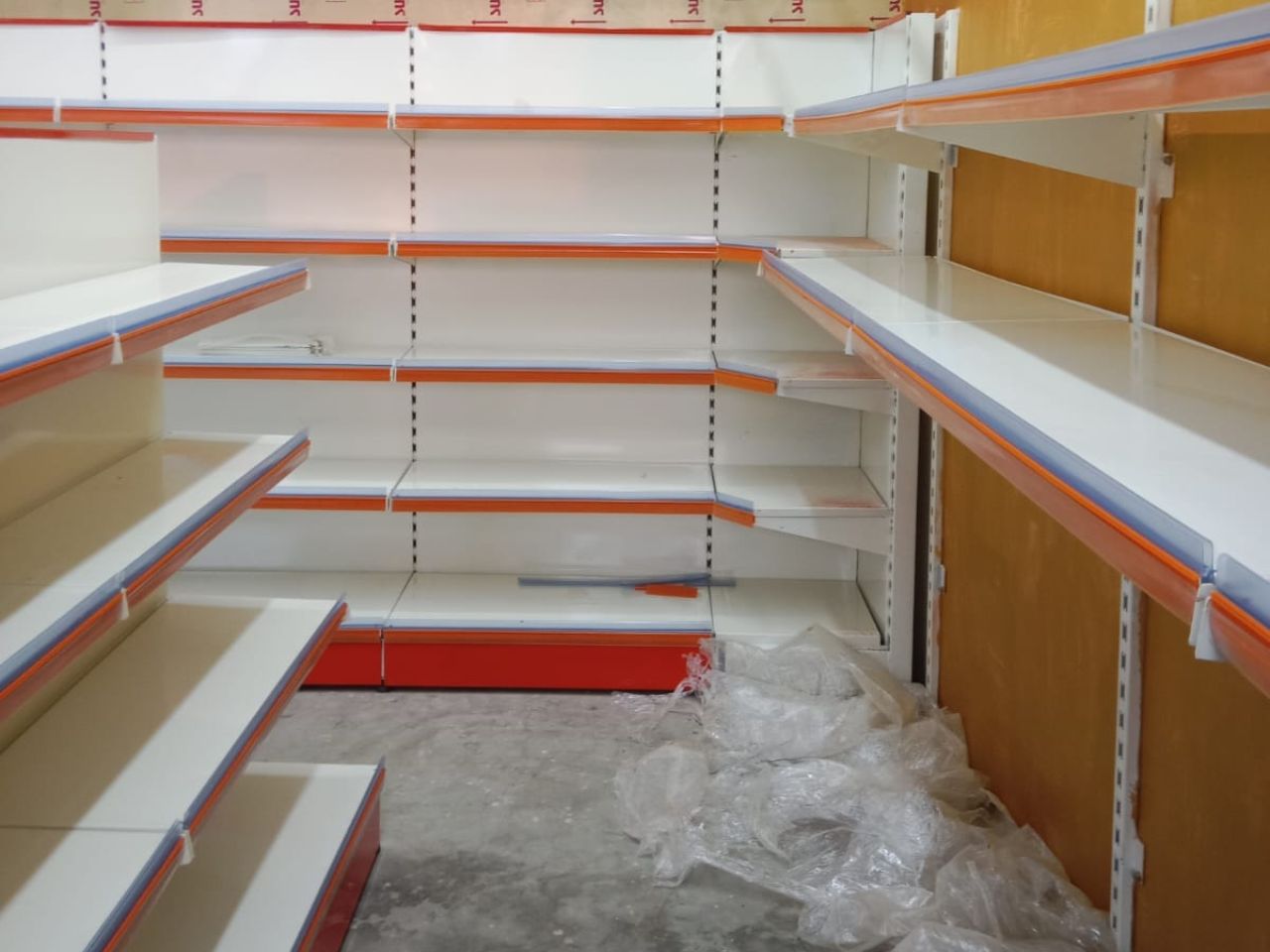 518207422_display racks Lucknow (1).jpg